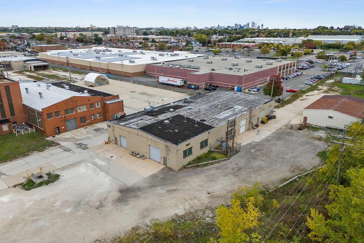 4601 W Greenfield Ave, BLDG J