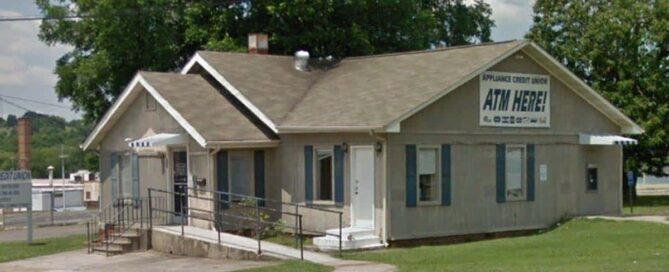 640 King Edward Ave SE