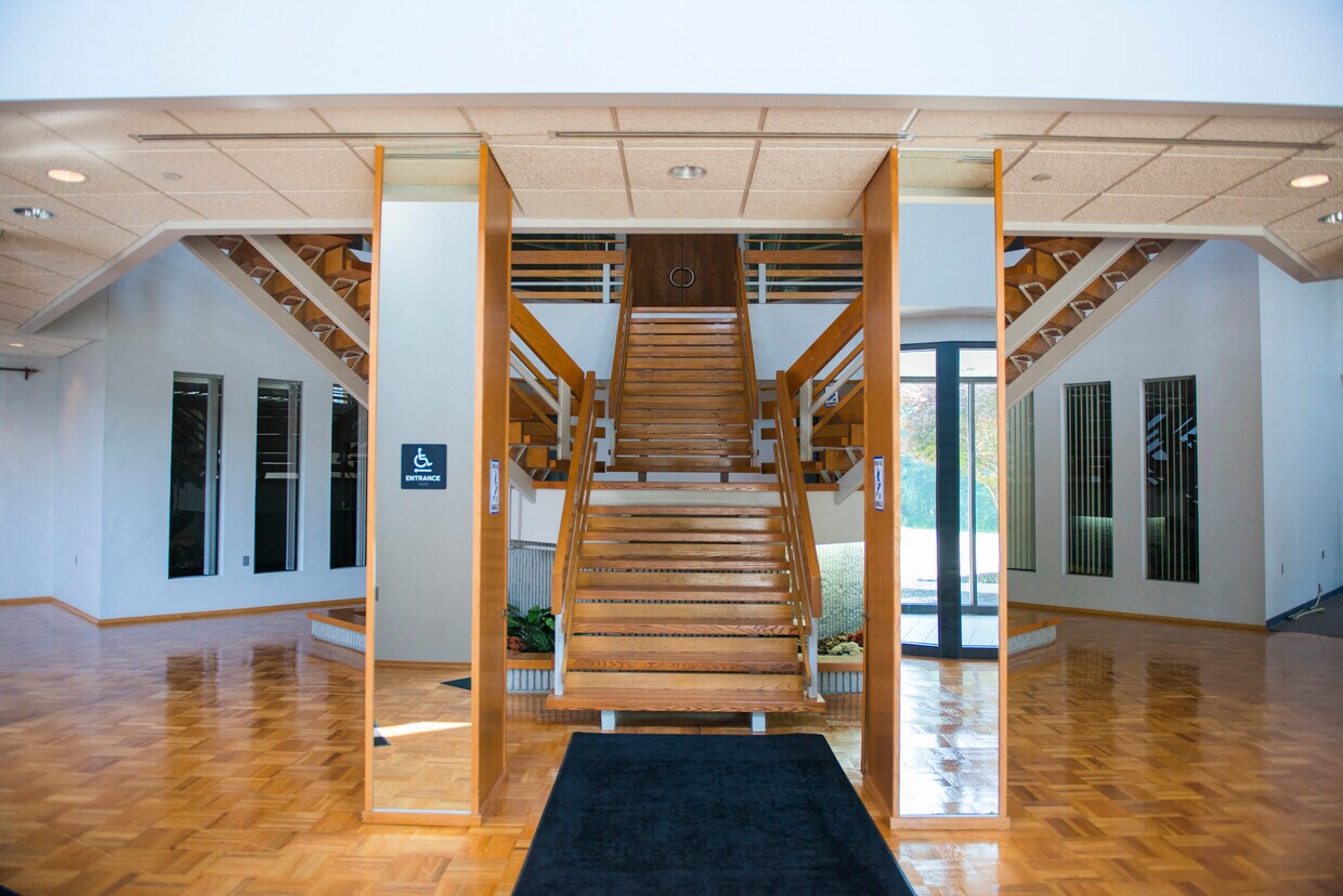 1 Apollo Dr