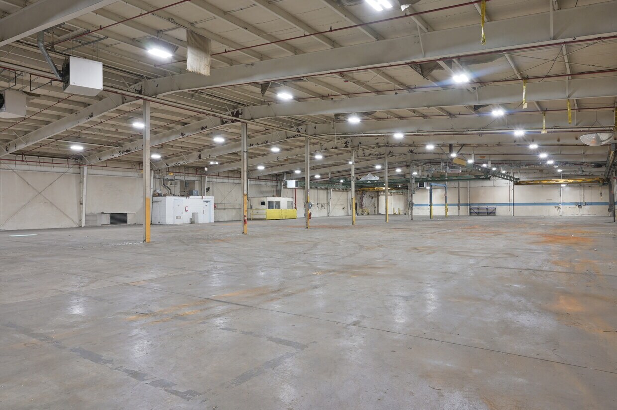 2424 W. 23rd St