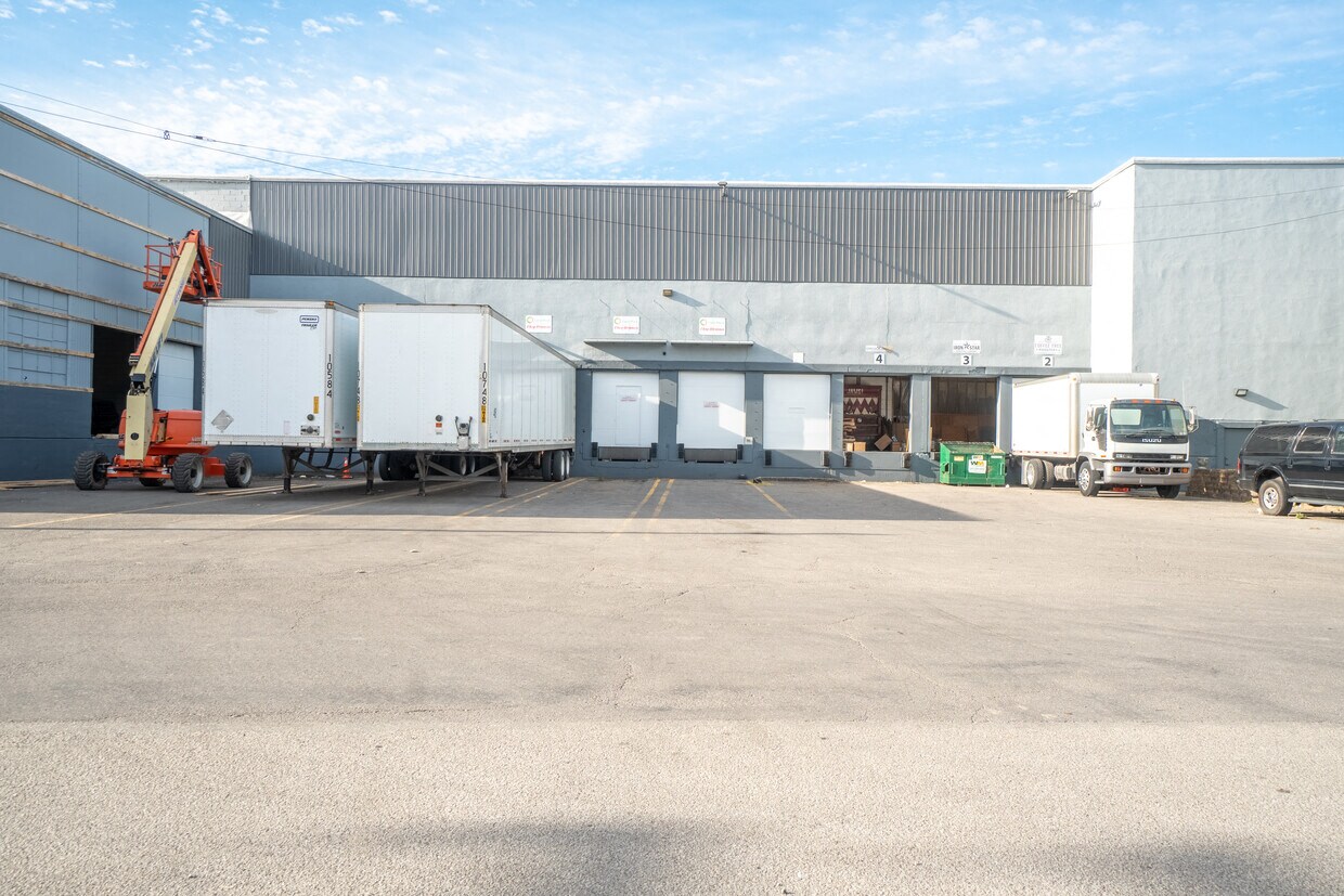 1200 Lebanon Rd