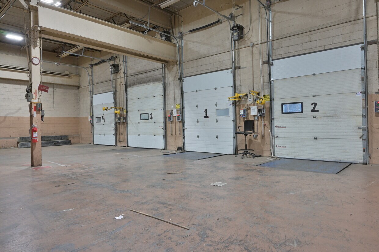 101 N Main St