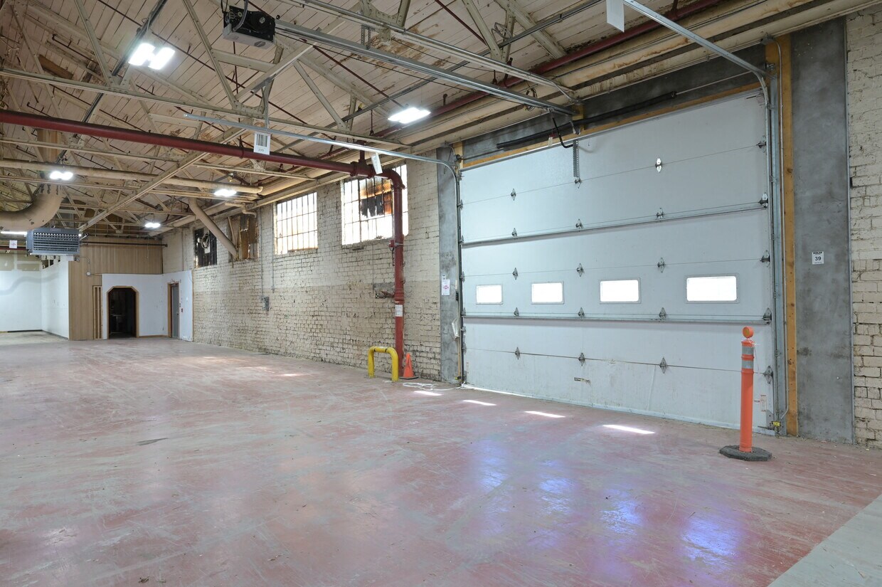 101 N Main St