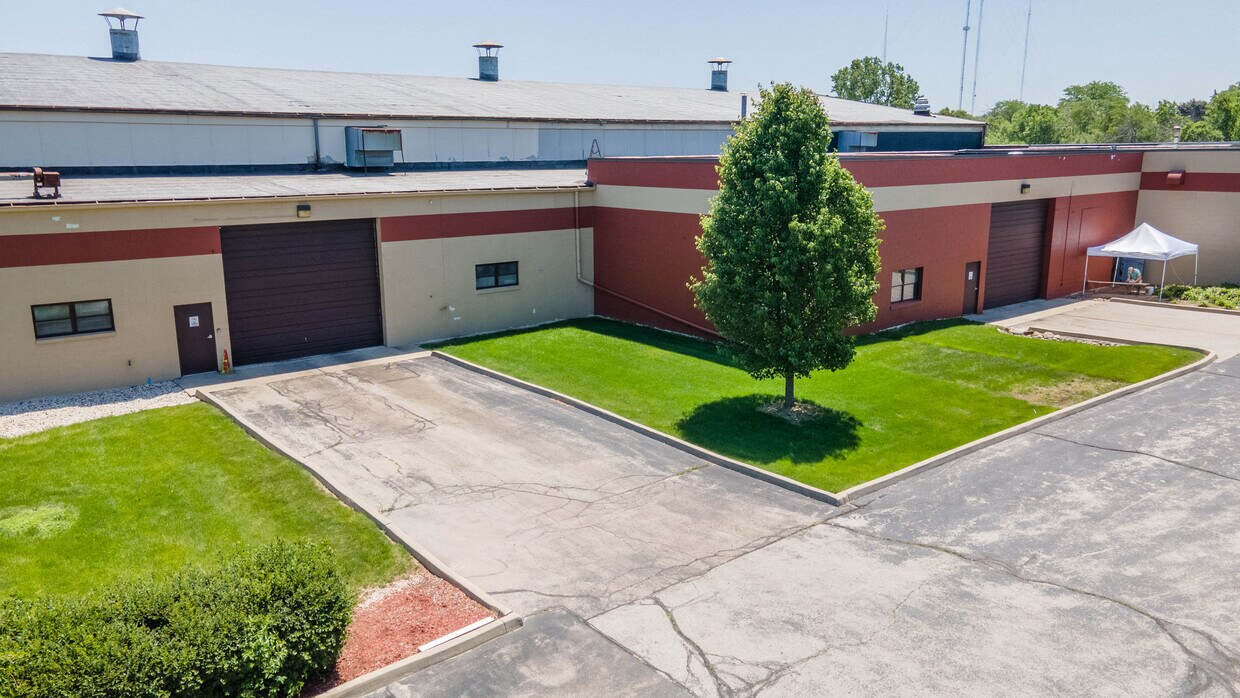 5055 N. Lydell Ave