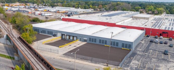 5400 N. Teutonia Ave